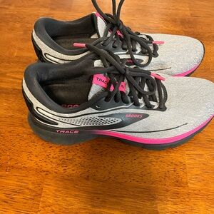 Brooks Trace Running Shoes